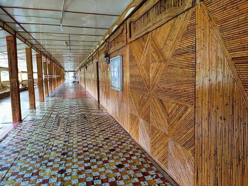 Teteng Wei – Dinding Rotan Berhias Terpanjang